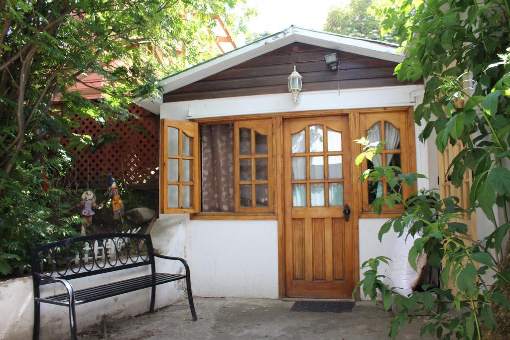 Hostal Y Cabanas Ainil Punta Arenas Eksteriør billede