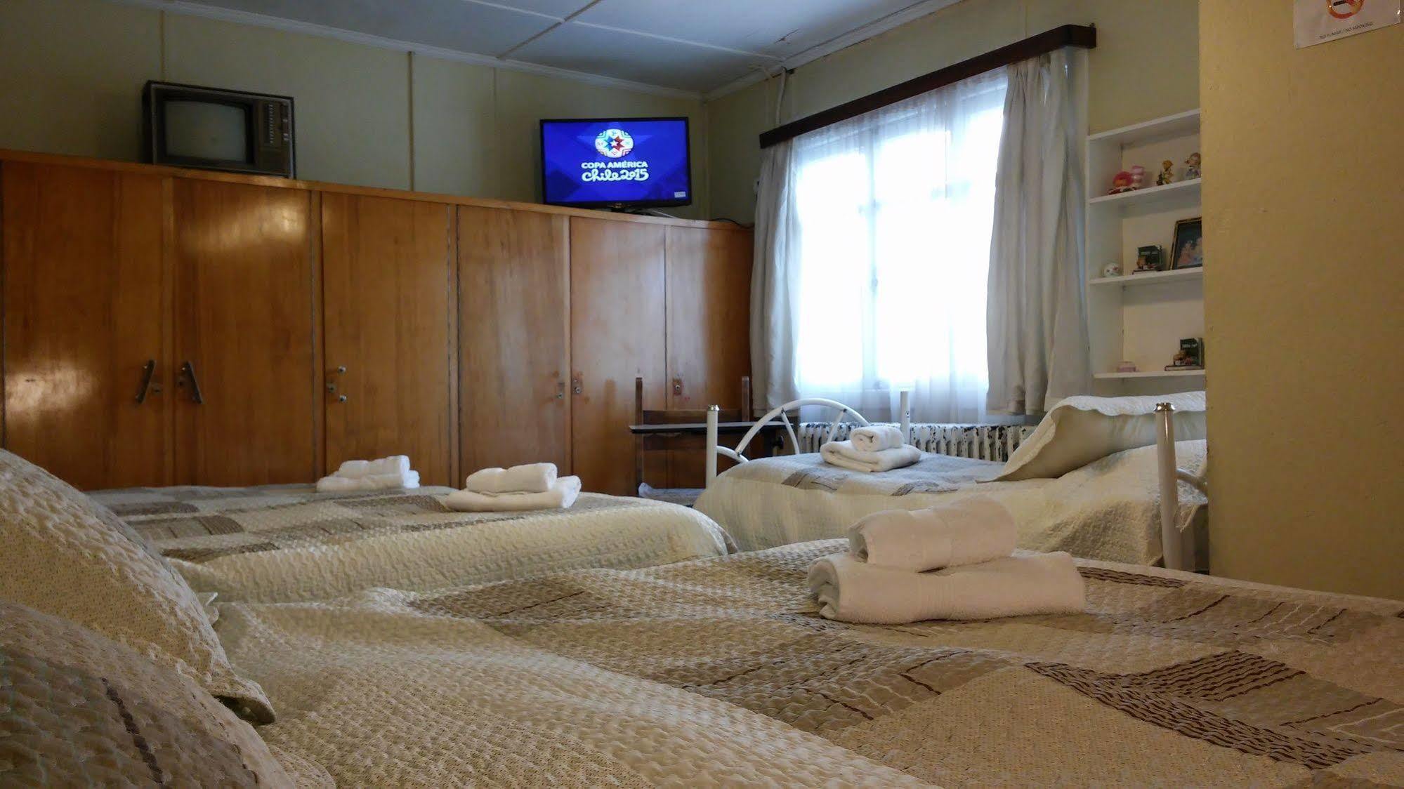Hostal Y Cabanas Ainil Punta Arenas Eksteriør billede