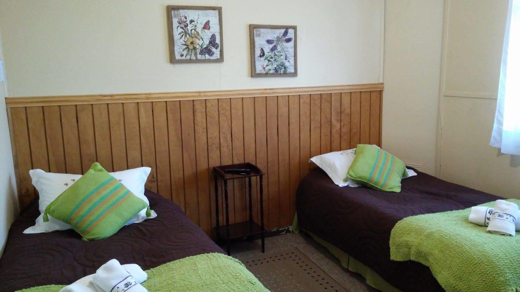 Hostal Y Cabanas Ainil Punta Arenas Eksteriør billede