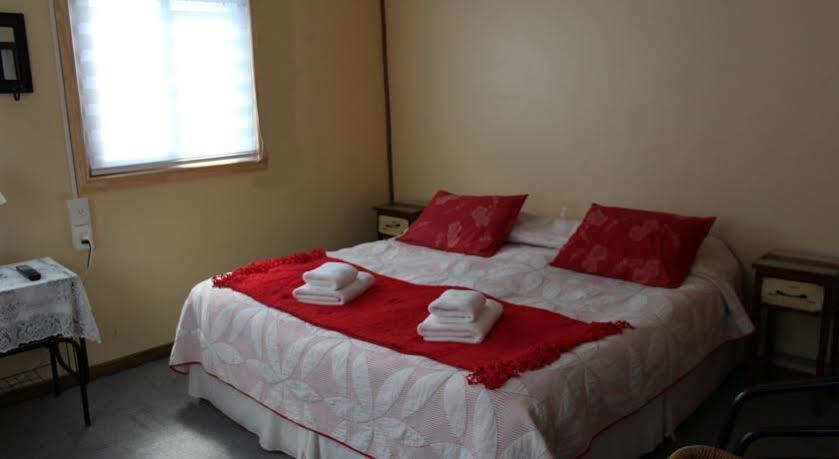 Hostal Y Cabanas Ainil Punta Arenas Eksteriør billede